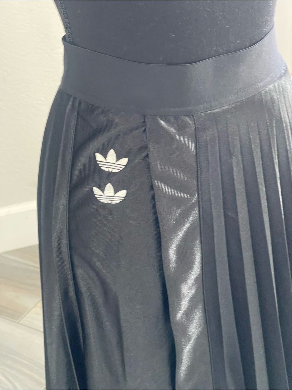 NWT adidas x Willy Chavarria Pleated Maxi Skirt Black Size Large Rare Collab - Picture 2 of 6